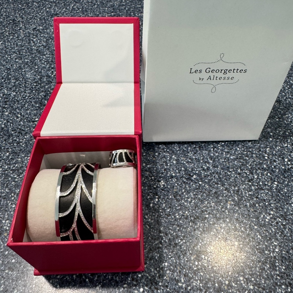 NIB, Les Georgettes by Altesse Paris Silver BRACELET & matching RING